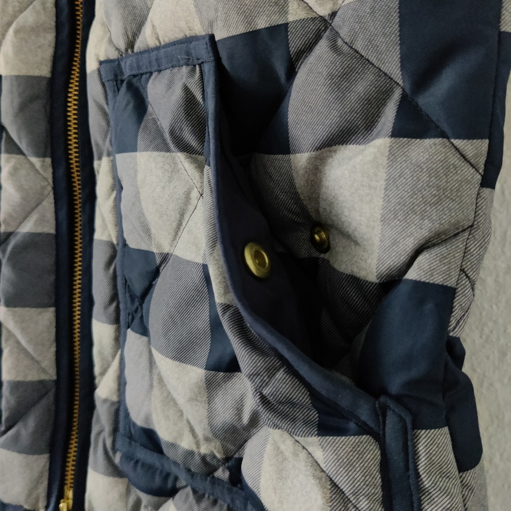 J. Crew Down Quilted Buffalo Plaid Navy Blue/Gray Puffer Vest Size XS - Picture 4 of 10